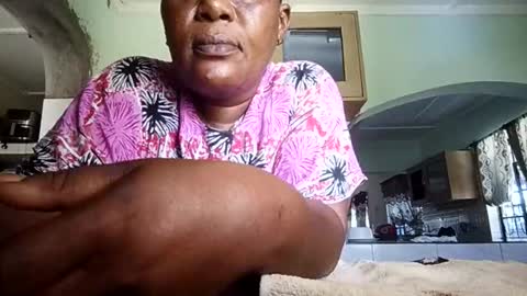 chocoletebbe online show from November 6, 8:31 am