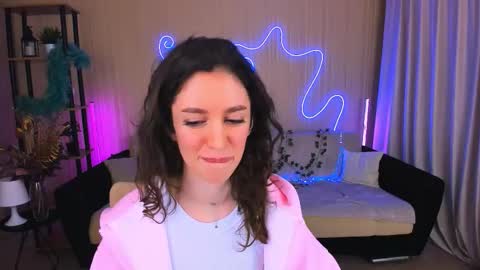 christinaconteeree online show from September 25, 6:39 pm