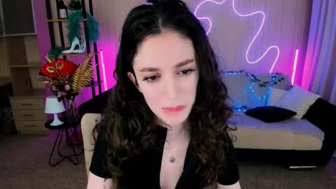 christinaconteeree online show from September 14, 4:27 pm