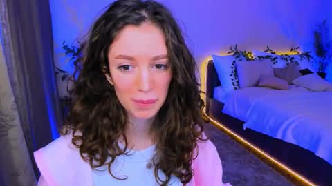 christinaconteeree online show from September 24, 6:29 pm