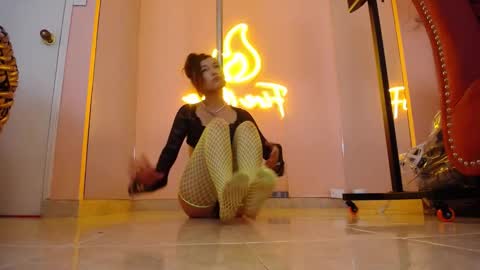 cinnamon_bite online show from January 5, 5:27 pm