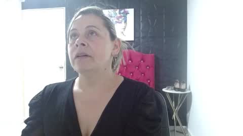 cinthia1609 online show from February 8, 7:27 pm