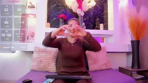 Cinthya  online show from June 13, 12:02 pm