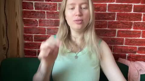 citrusblissss online show from October 16, 2:25 am