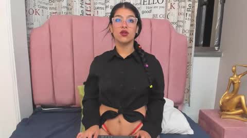 claire aristizabal online show from November 22, 4:59 am