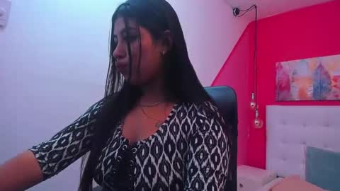 claire aristizabal online show from February 19, 3:17 am