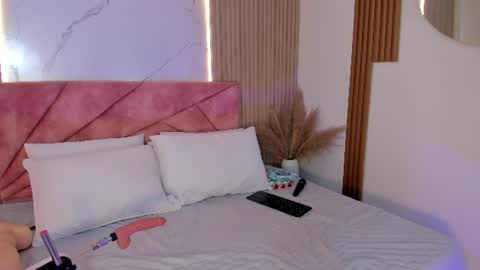 clairemillerx online show from July 9, 9:28 pm