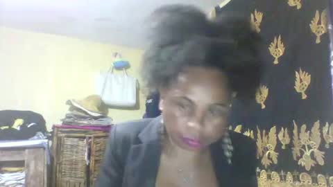 clairette9794 online show from July 4, 6:48 pm