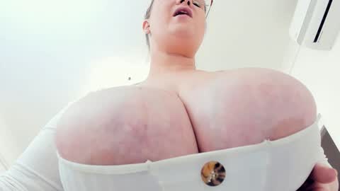 Clara and Nicky online show from March 8, 6:30 am