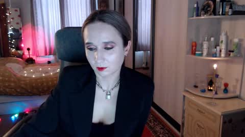 classyinna online show from February 25, 10:25 am