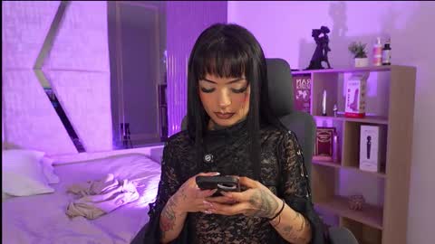 Cleo Adams online show from December 23, 6:06 am