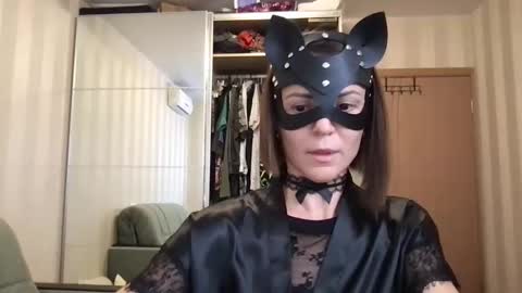 cleo_catra online show from October 5, 1:16 pm