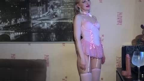 Clever Sexy online show from April 26, 2:59 pm