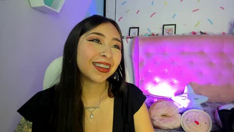 Cloe  online show from January 24, 9:15 pm