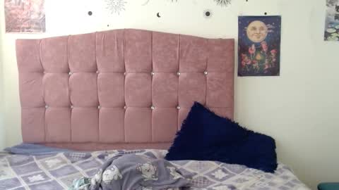 cloe_sun_ online show from November 1, 7:07 pm