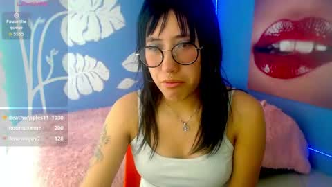 Elizabeth online show from July 18, 6:43 pm