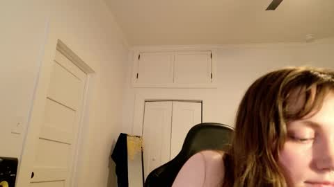 Clover online show from February 17, 11:31 am