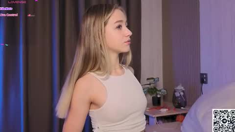 Criss online show from November 27, 4:04 am