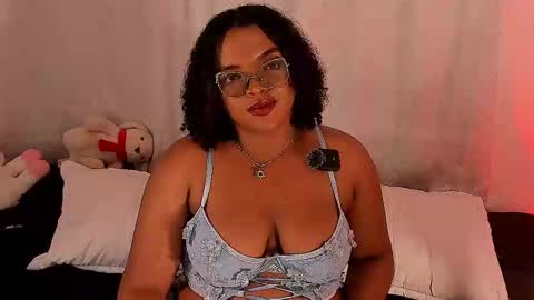 conielaurenth online show from March 16, 5:44 am