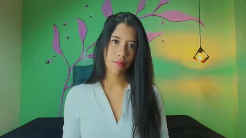 C O N N I E online show from December 3, 7:27 pm