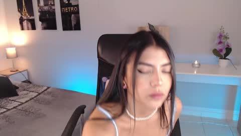 Connie online show from January 12, 5:44 pm