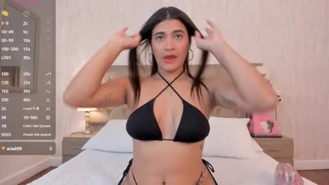 corinabrown_ online show from February 20, 12:15 pm