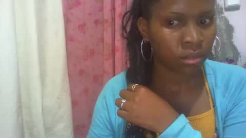 couleur_vanille online show from February 1, 1:44 am