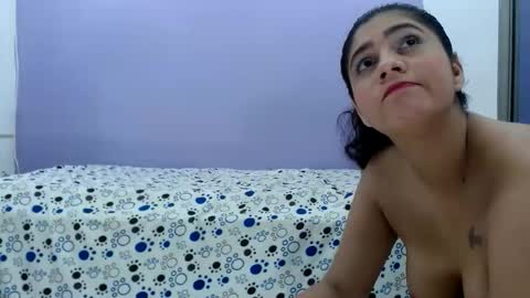 helena and andres online show from December 15, 8:52 am