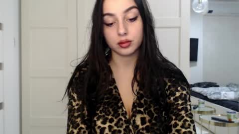 Courtney online show from December 3, 3:47 pm