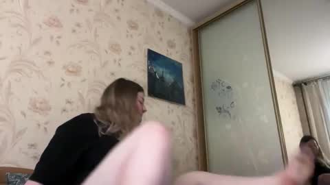 Elise online show from October 16, 2:09 pm