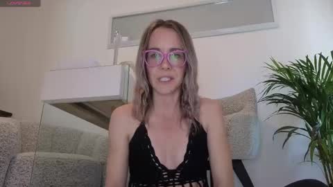 Stacy 2pm to 6pm mon-fri 3 CAT online show from May 5, 1:03 pm