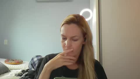 Anny online show from April 9, 10:53 am