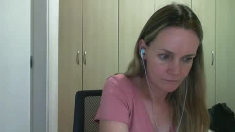 Anny online show from March 4, 9:54 pm