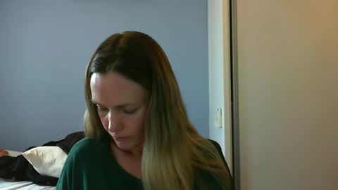 Anny online show from September 9, 3:56 pm