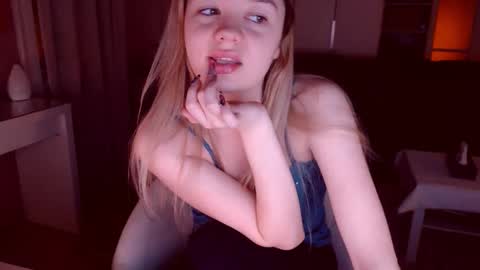 Camille online show from November 1, 11:31 pm