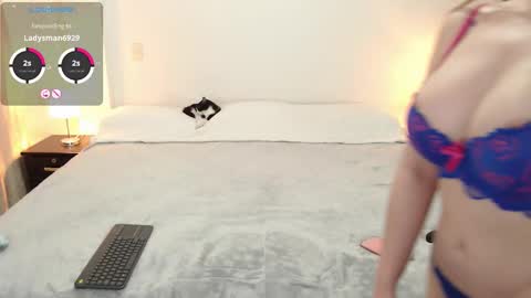 CRISSTI CUTE online show from October 3, 4:39 am