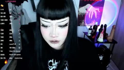 Cris online show from July 29, 9:04 pm