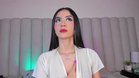 Nicole  Connection time 220pm-910pmCol online show from February 26, 7:29 pm