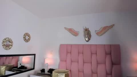 cristal online show from February 24, 12:35 pm