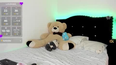 soycriss online show from February 18, 9:47 pm