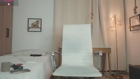 ....... online show from November 27, 10:29 am