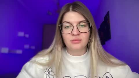 crystalblush01 online show from April 24, 12:08 pm