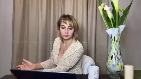 Mary online show from July 21, 8:42 pm