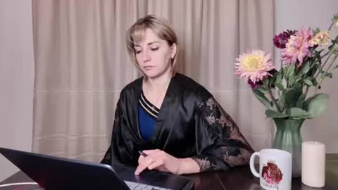 Mary online show from July 8, 8:44 pm