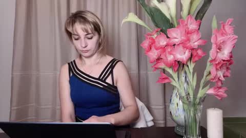 Mary online show from July 22, 8:43 pm