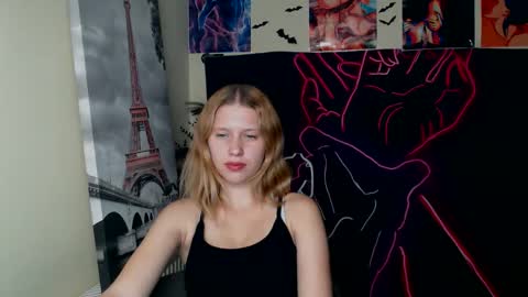 Stella online show from October 17, 5:49 pm