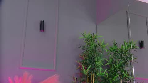 crystallred online show from April 17, 5:09 am