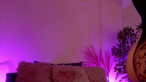 crystallred online show from January 6, 4:27 am