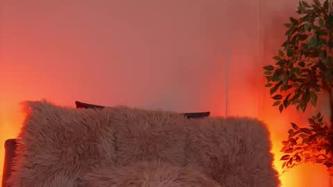 crystallred online show from November 30, 5:44 am