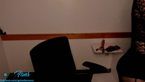 Quinn online show from December 18, 1:05 am